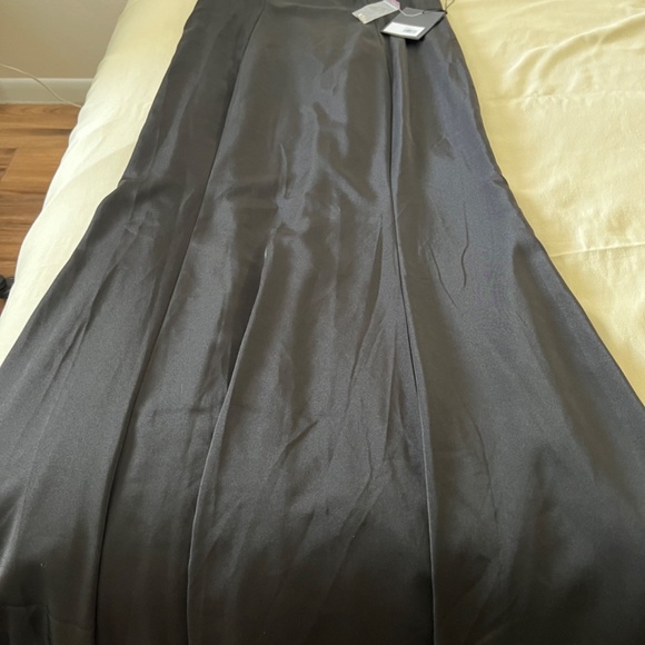 NWT Mac Duggal Embellished Neck Trumpet Gown 49093 - Picture 8 of 9